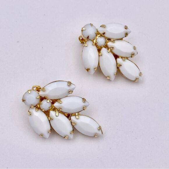Mid Century Milk Glass Leaf Earrings - Picture 1 of 14